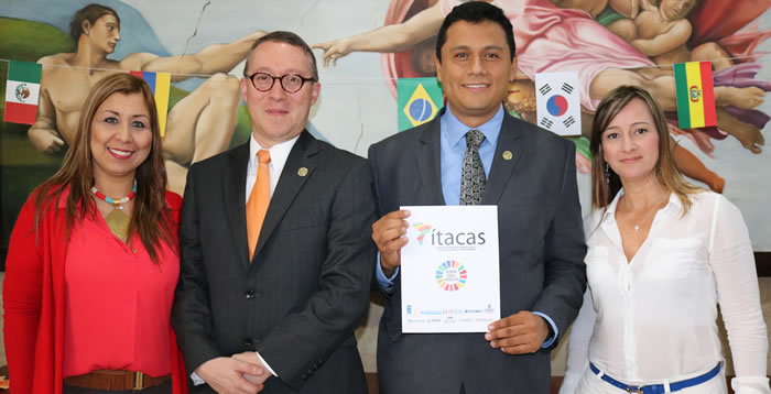 Directivos de la I.U. Pascual Bravo en lanzamiento de Red ítacas